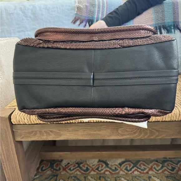 Chloe Gold Berry medium Paraty Python - Picture 2 of 5